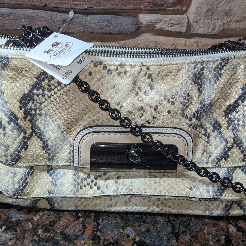 🌼🌺HP🌼🌺Vintage NWT Coach Kri em Metphy Willow Crossbody Bag.Retail Store Bag!